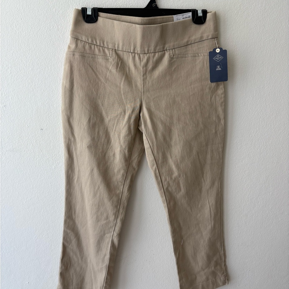 St. John’s Bay Women’s Capri Pants Khaki Size 12 Mid Rise Secretly Slender NWT